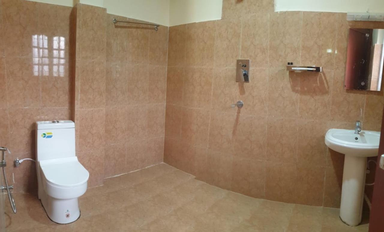 London House Resort Biratnagar Exteriör bild