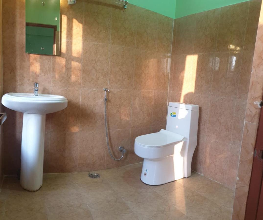 London House Resort Biratnagar Exteriör bild