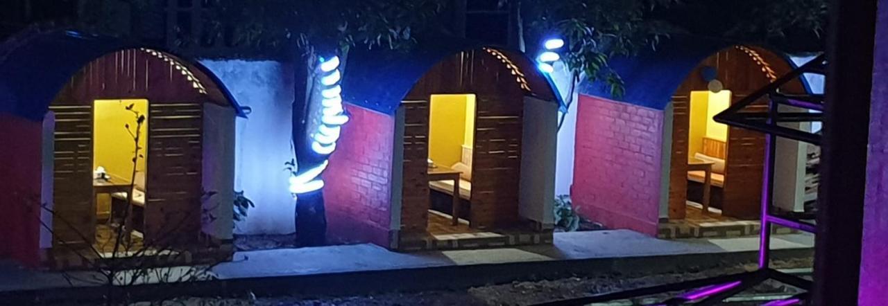 London House Resort Biratnagar Exteriör bild